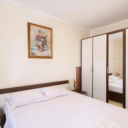 Apartments Al Parma Будва Стая снимка